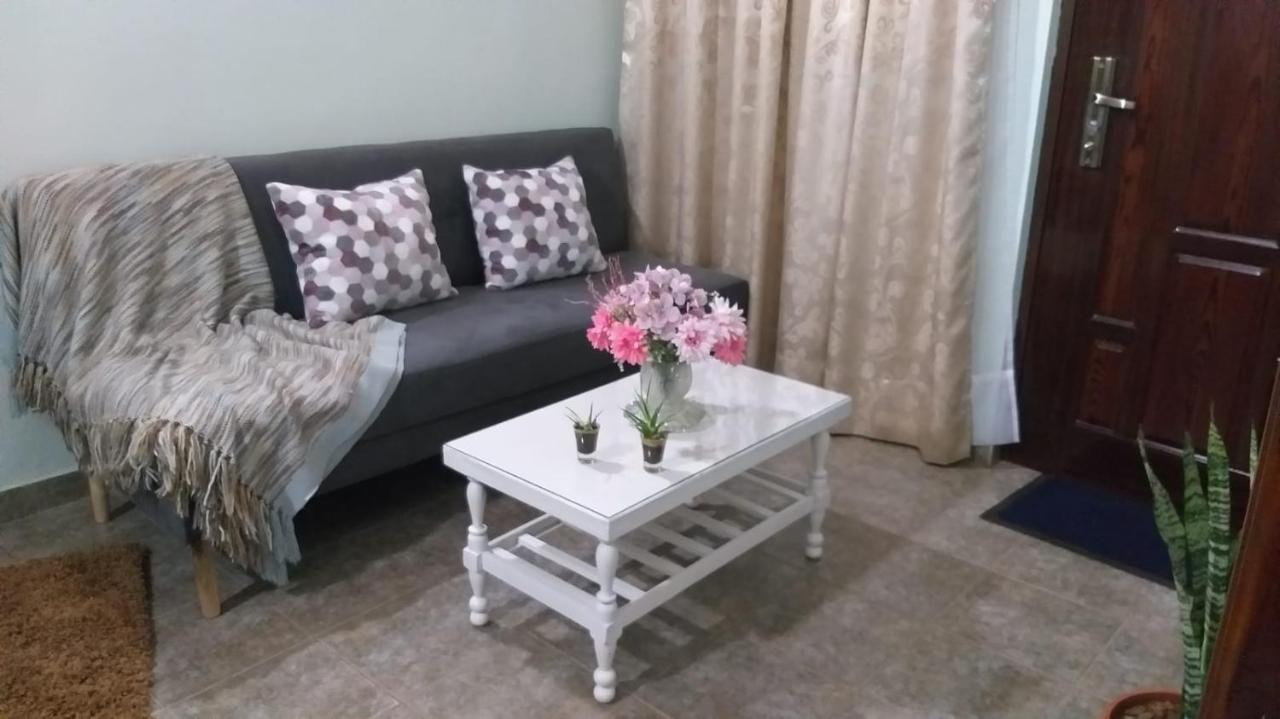 Bed and Breakfast Saiyu Aeropuerto Luque Exterior foto